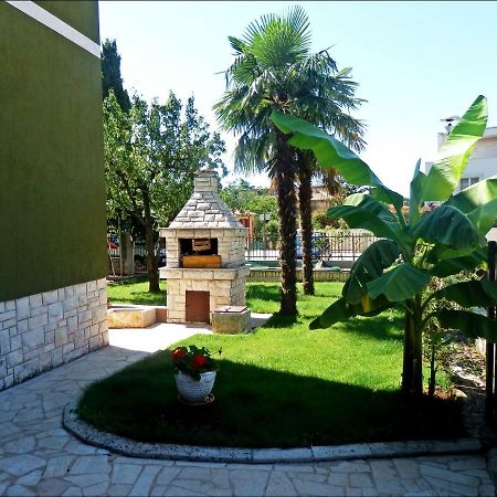 App Veselica Apartment Umag Exterior photo