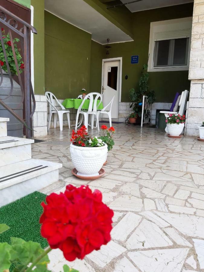App Veselica Apartment Umag Exterior photo